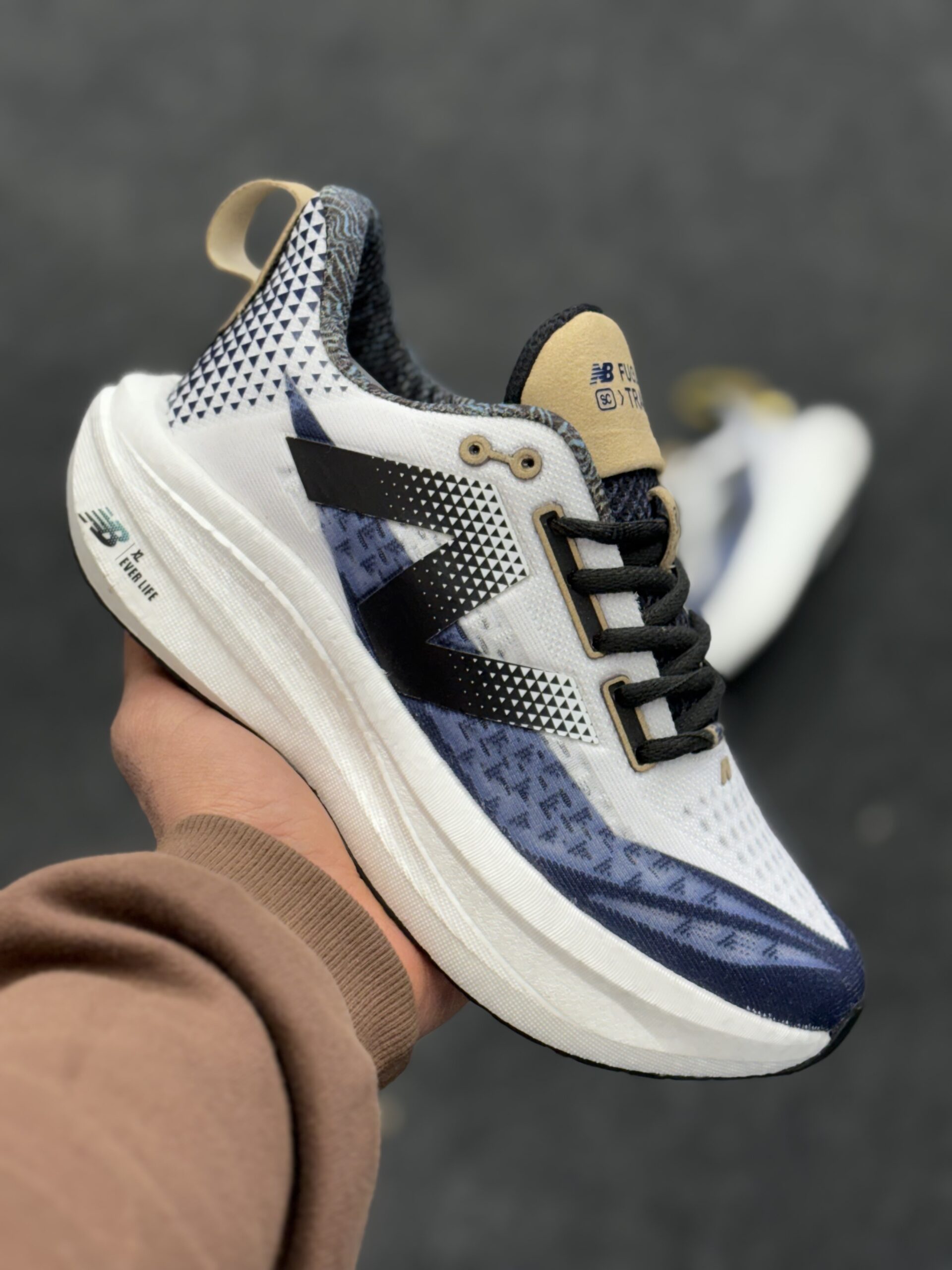 نیوبالانس بوست